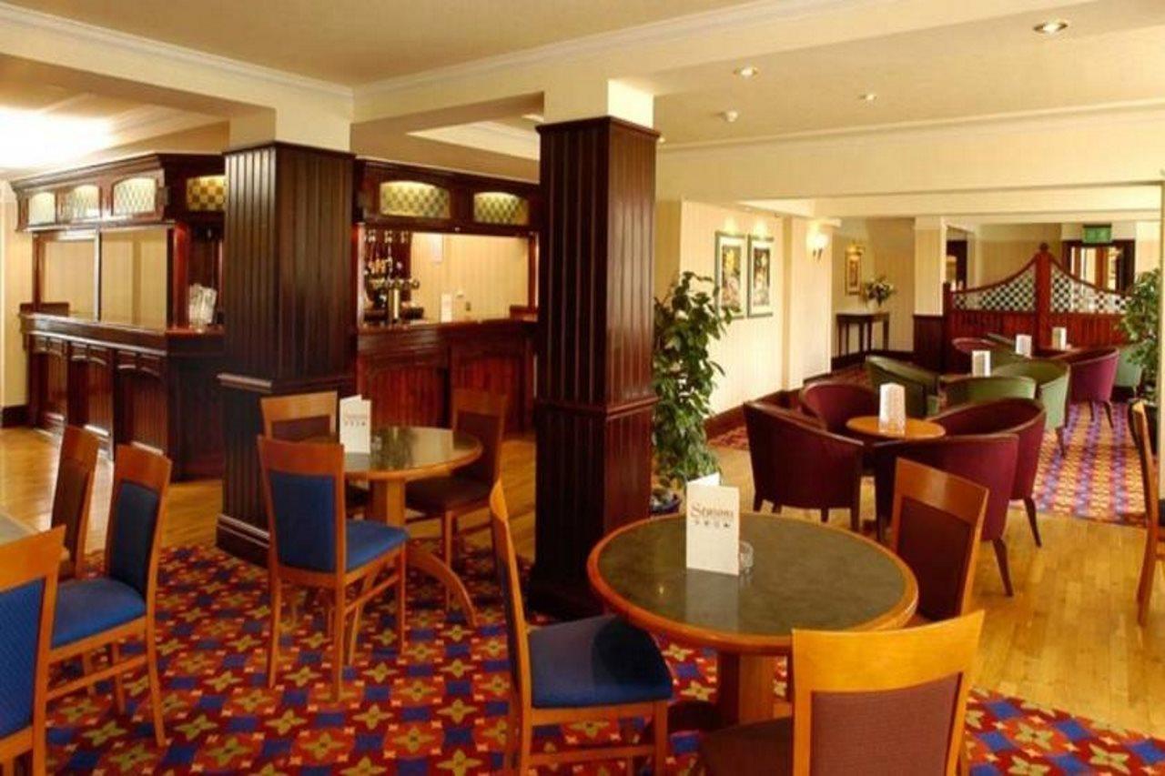 Comfort Hotel Harrow London Restaurang bild